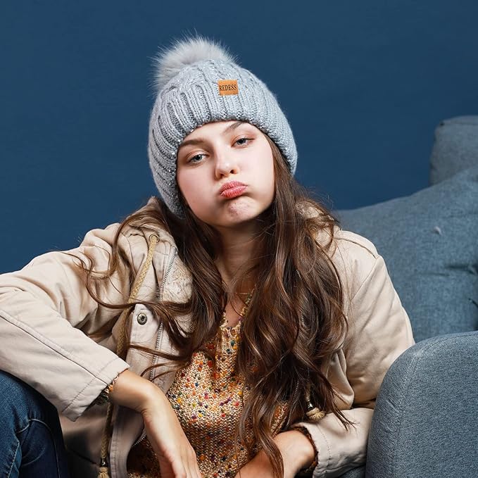 REDESS Women Winter Pompom Beanie Hat with Warm Fleece Lined, Thick Slouchy Snow Knit Skull Ski Cap