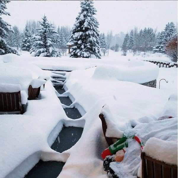 HeatTrak Heated Snow Melting Mat with Power Unit - Heated Outdoor Mats for Walkways - Electric Snow Melting Mats for Decks and Sidewalks - No-Slip Snow and Ice Melt Heated Sidewalk Mat (30” x 30")