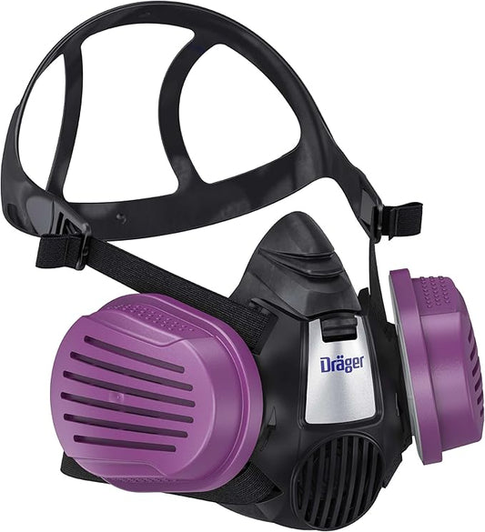 Dräger X-plore 3500 half-face respirator mask with P100 particle filters against smoke particles from wildfire