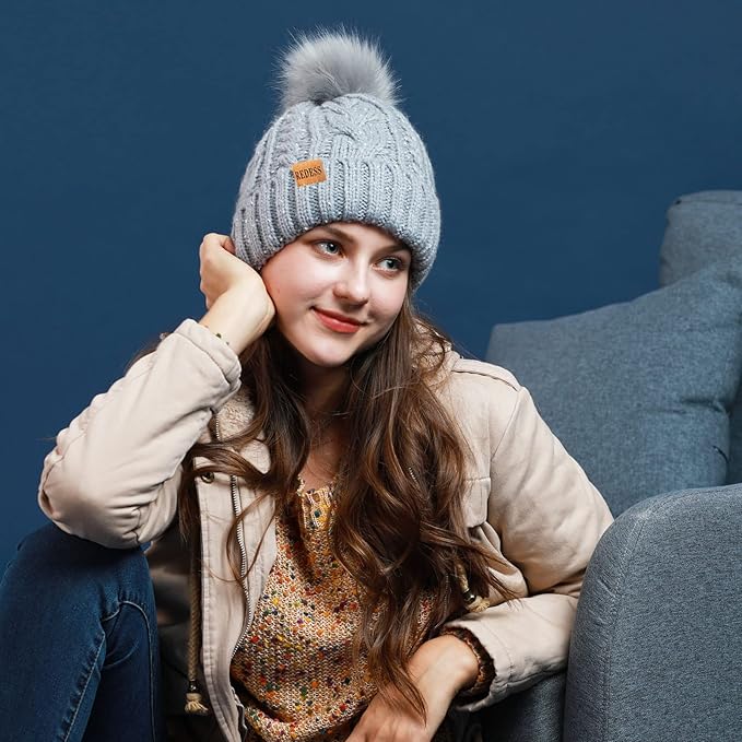 REDESS Women Winter Pompom Beanie Hat with Warm Fleece Lined, Thick Slouchy Snow Knit Skull Ski Cap