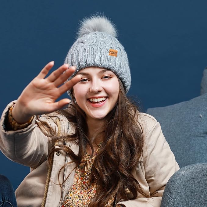 REDESS Women Winter Pompom Beanie Hat with Warm Fleece Lined, Thick Slouchy Snow Knit Skull Ski Cap